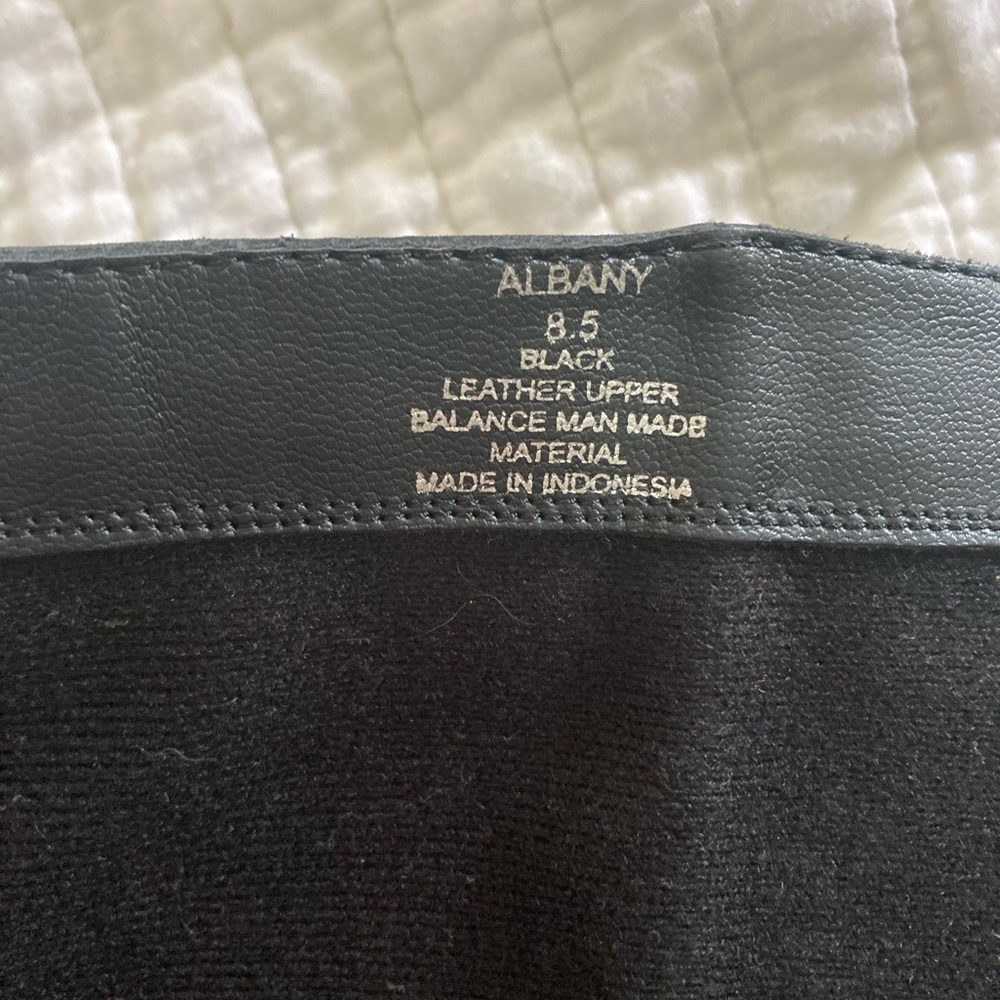 Designer leather boot - Picture 3 of 3